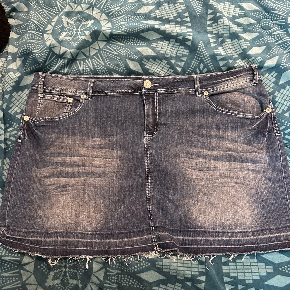 Reign Jean mini skirt size 24